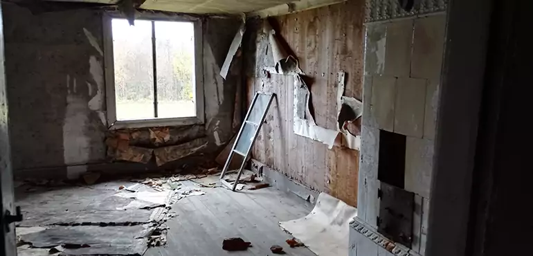 Why Selling a Distressed House Through Traditional Methods Fails in San Diego